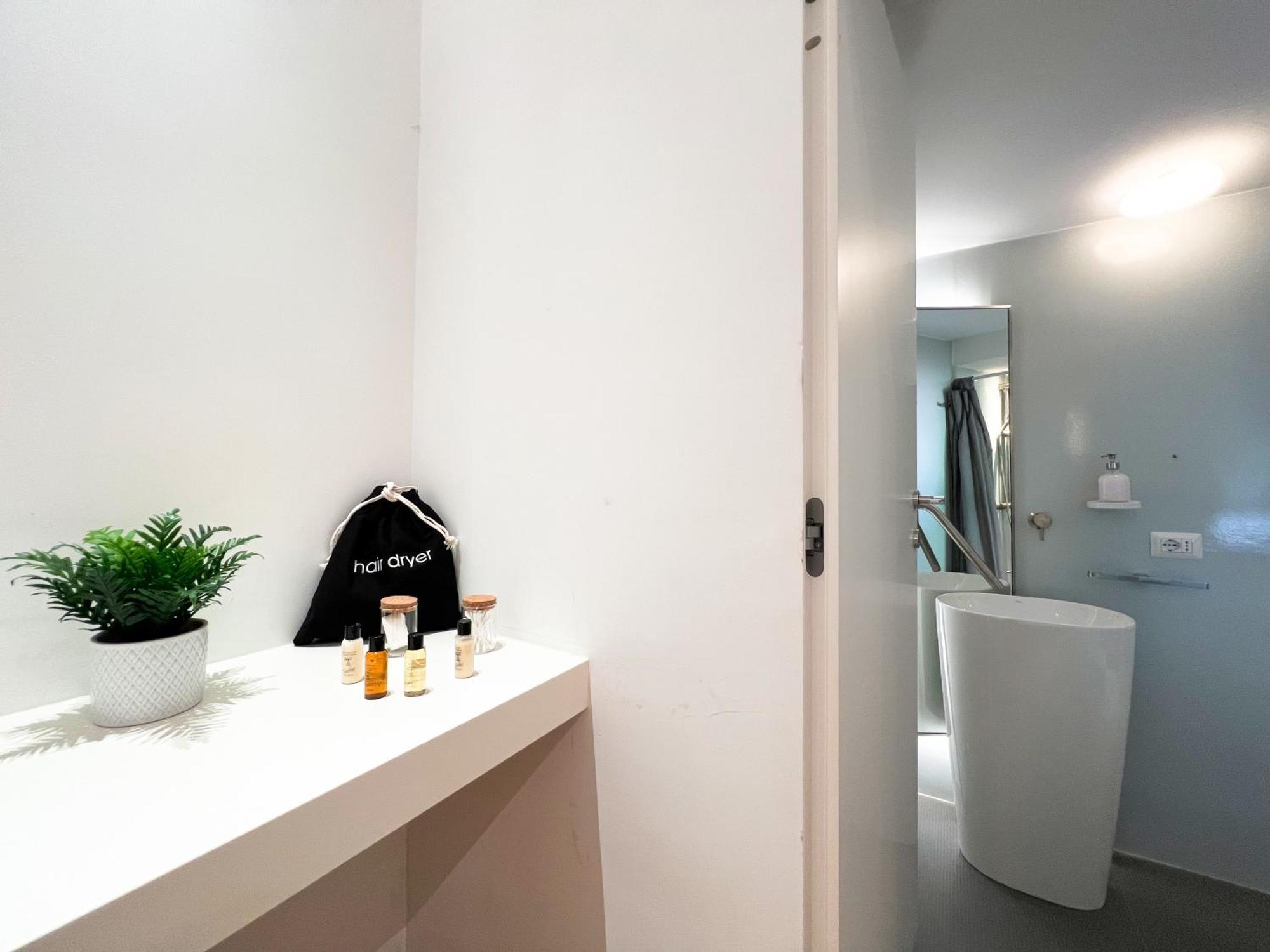 Апартаменти Luxury House & Secret Garden - Strategic Location, 100M To Metro B Рим Екстер'єр фото